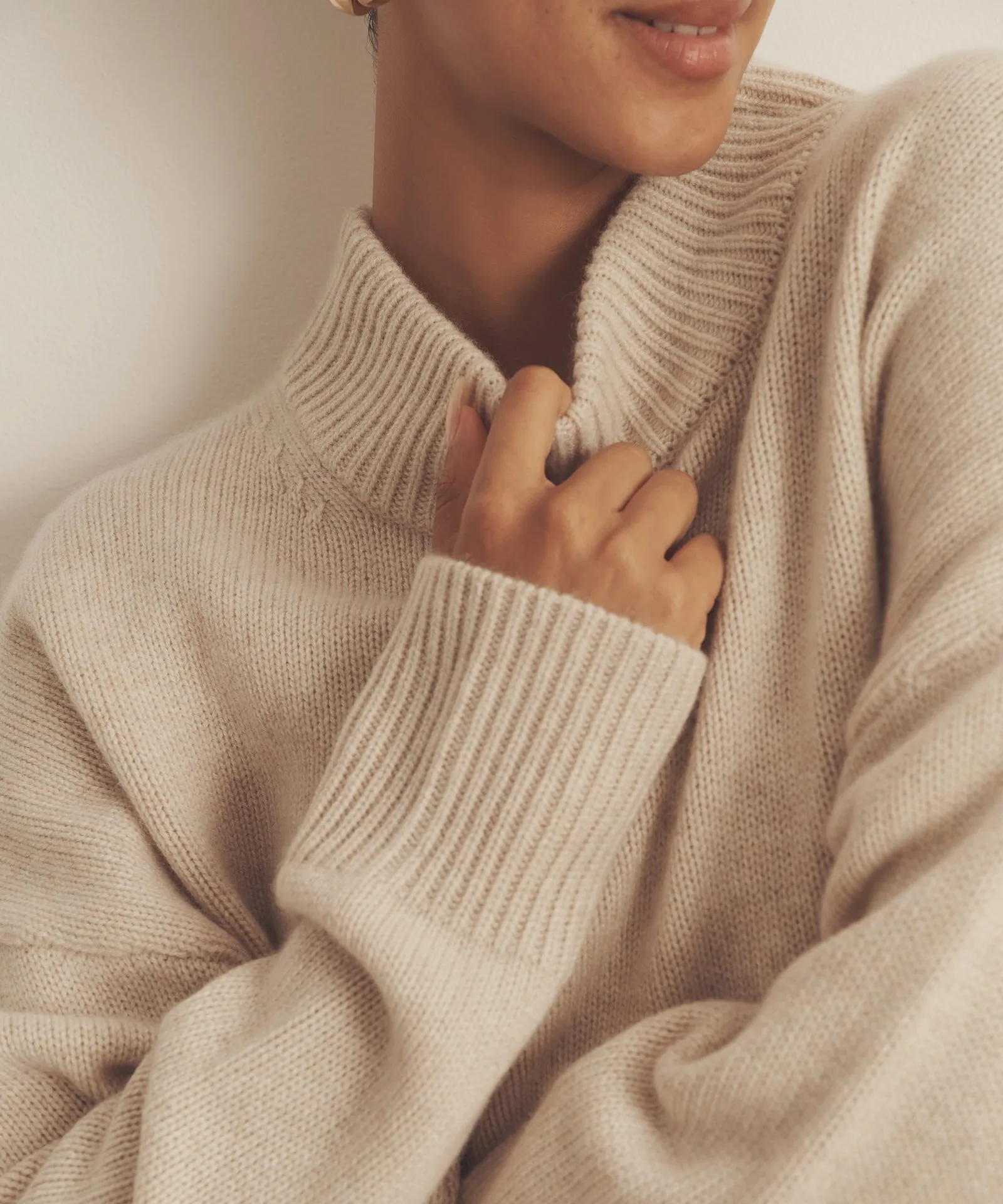 Super Luxe Cashmere Mockneck Sweater